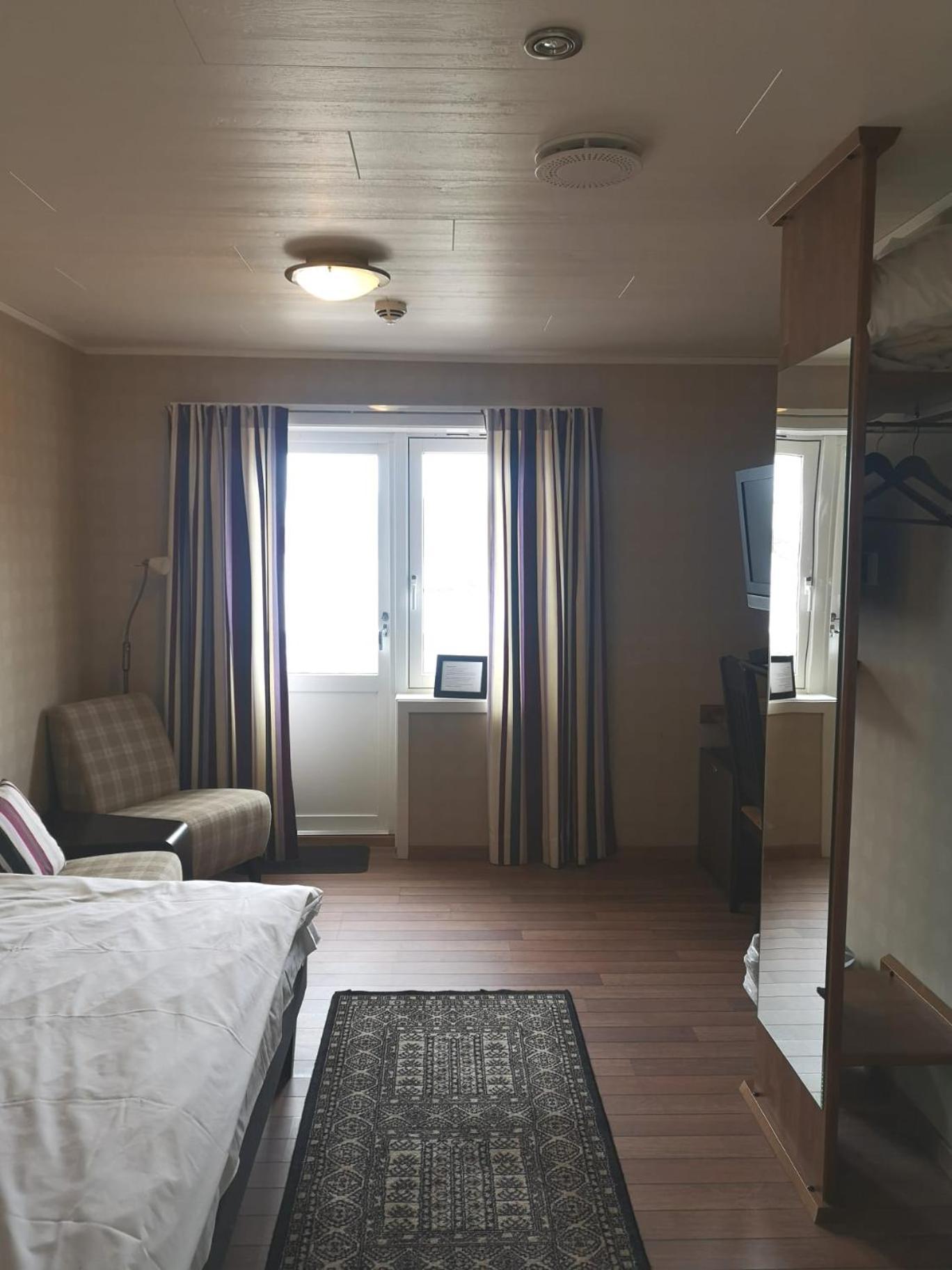 Pensión Og Fjordcamping As